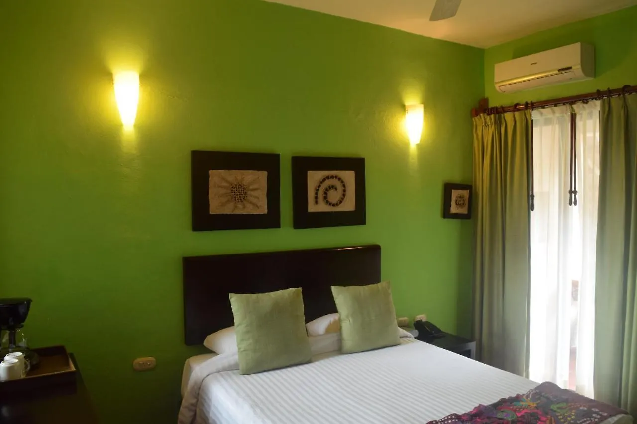 La Tortuga Hotel y Spa - Solo Adultos Playa del Carmen 4*,  México