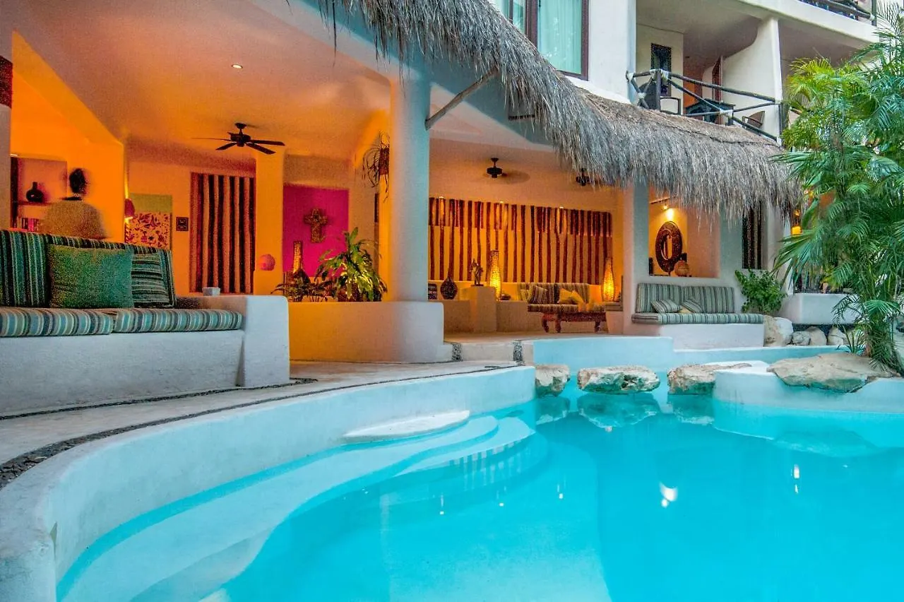 La Tortuga Hotel y Spa - Solo Adultos Playa del Carmen 4*,